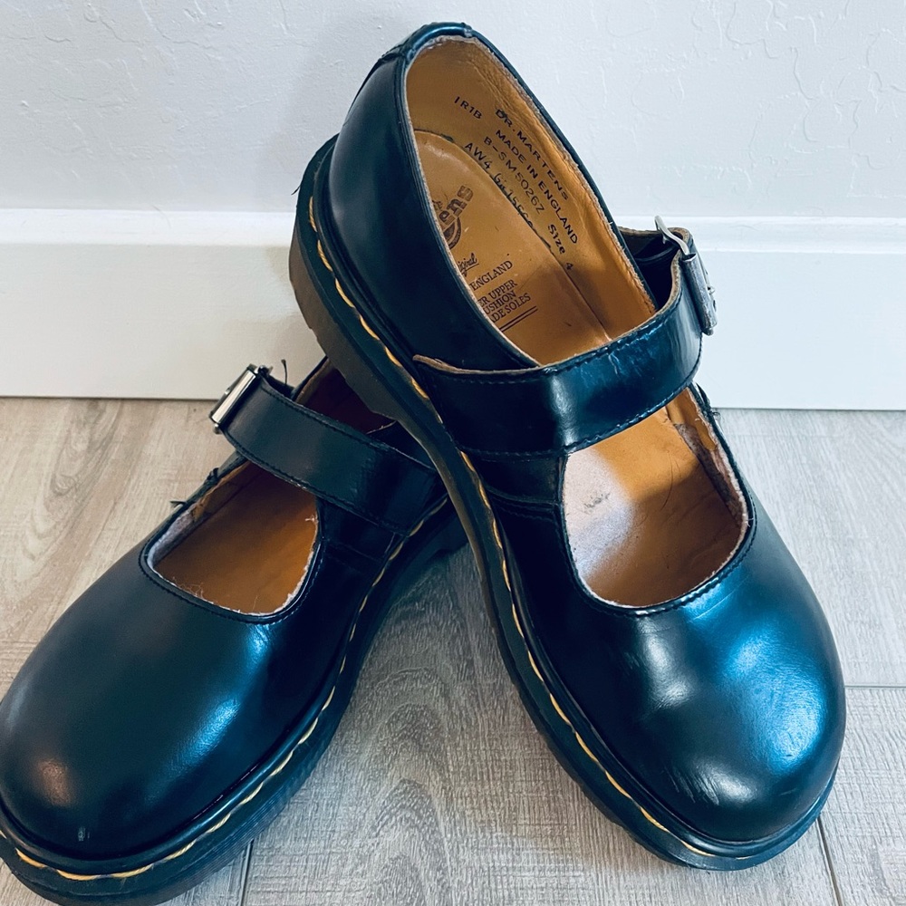 Dr Martens Black Leather Matte Mary Jane Women’s Size 6